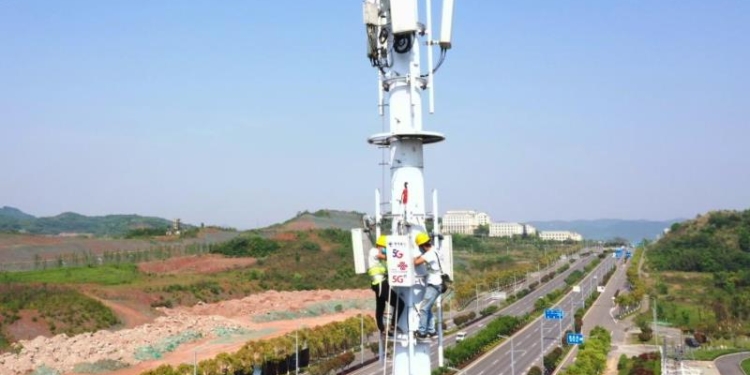 В 2021 году Китай построил 654 тыс новых базовых станций 5G