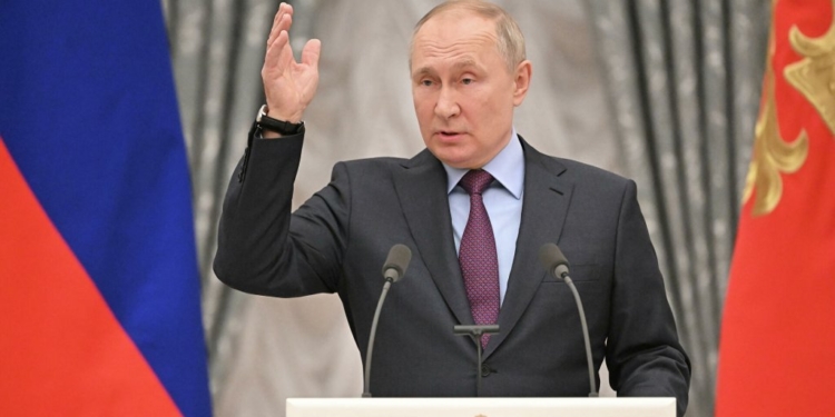 Путин приказал перевести силы сдерживания в особый режим боевого дежурства
