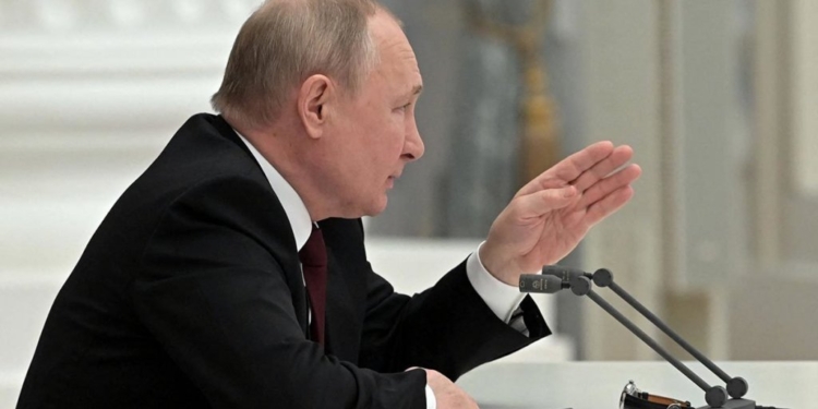 Путин объявил о проведении специальной военной операции на Донбассе