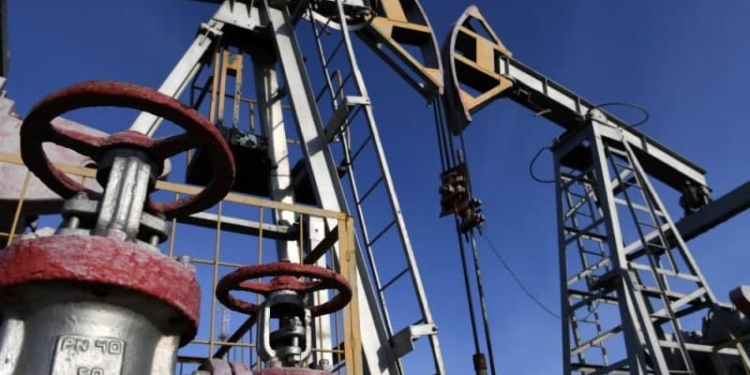Цена нефти Brent превысила $105 впервые с лета 2014 года