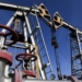 Цена нефти Brent превысила $105 впервые с лета 2014 года