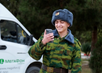 Лучший подарок защитнику — связь с родными