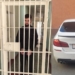В Душанбе арестован мужчина, залезший с криками на крышу «БМВ»