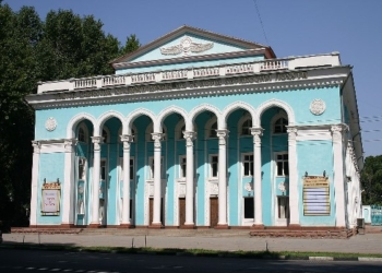 Таджикские театры примут участие в театральном фестивале «Фаджр» в Тегеране