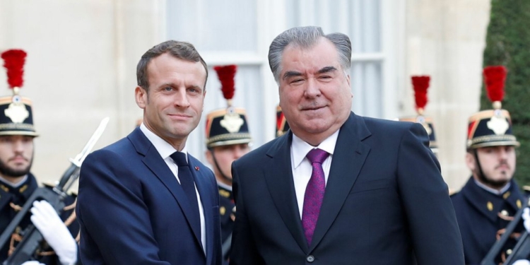Президенты Таджикистана и Франции обменялись поздравлениями
