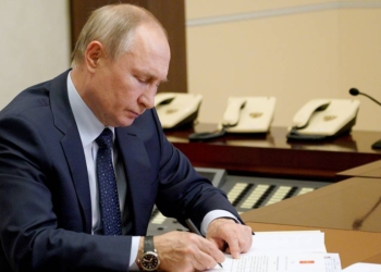 Путин утвердил уголовное наказание за фейки о работе госорганов РФ за рубежом