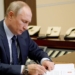 Путин утвердил уголовное наказание за фейки о работе госорганов РФ за рубежом