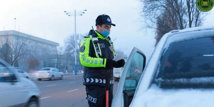 С 1 марта водители в Узбекистане смогут ездить без прав, доверенности и страховки