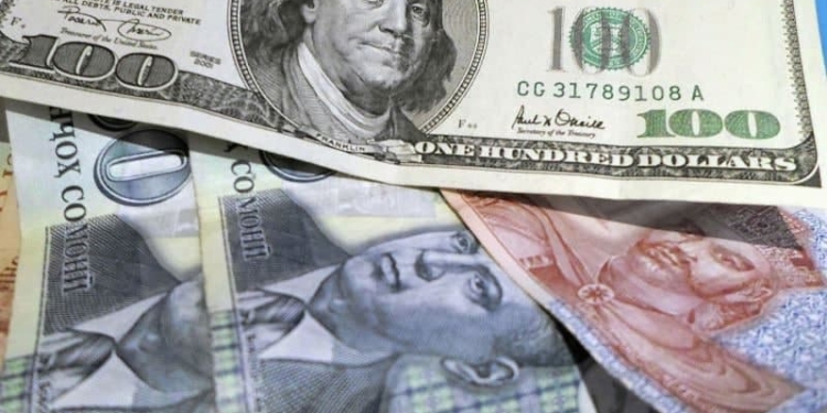 Официальный курс сомони к доллару в Таджикистане изменился на 15%
