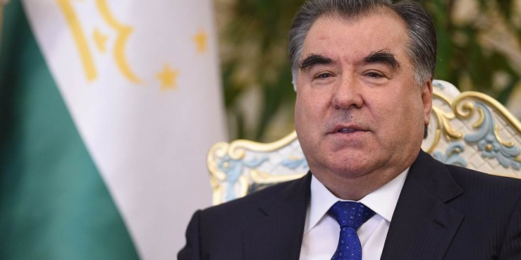 Эмомали Рахмон пригласил Сердара Бердымухамедова в Таджикистан