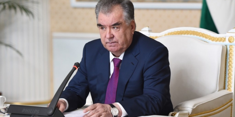 Президент поручил разработать Программу развития предпринимательства среди женщин