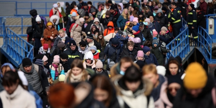 Таджикистан вывезет из Польши более 300 своих граждан