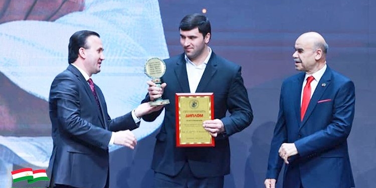 Темур Рахимов признан лучшим спортсменом года