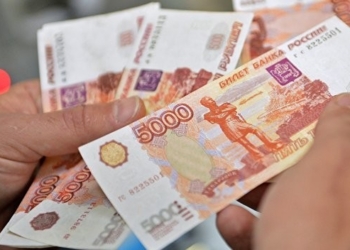 В Таджикистане растет курс российского рубля