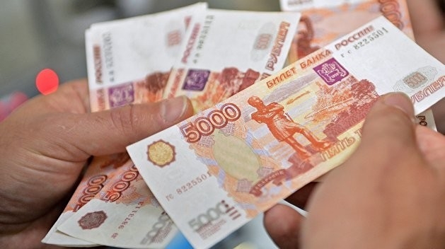 В Таджикистане растет курс российского рубля