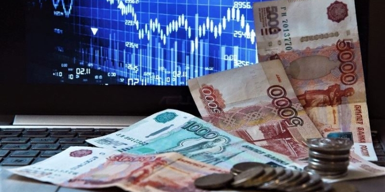 В Таджикистане отмечен рост курса российского рубля