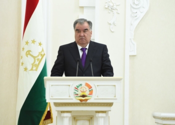 Президент поручил принять неотложные меры по снижению воздействия внешних факторов