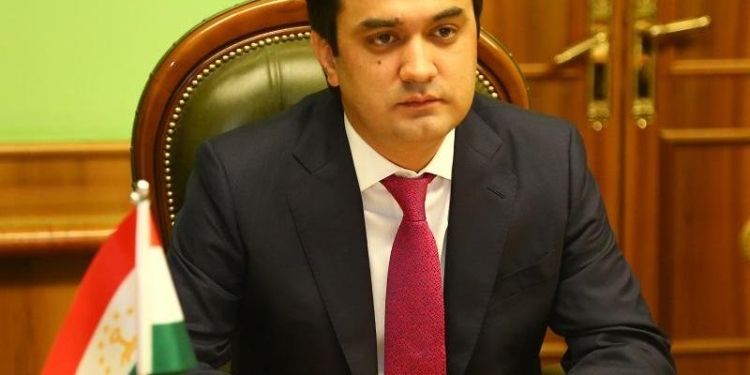 Рустам Эмомали утвердил Программы по развития физкультуры и спорта, и футбола в Душанбе