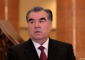 Эмомали Рахмон призвал молодежь к патриотизму и любви к Родине