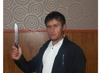 Жителя района Рудаки арестовали на 15 суток за ношение холодного оружия
