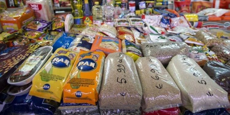 ФАО: цены на основные продукты питания в апреле чуть снизились по сравнению с мартом