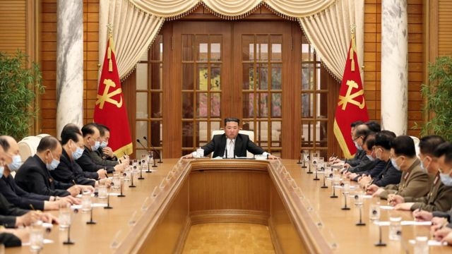 В КНДР выявили первые случаи коронавируса. В стране введен локдаун