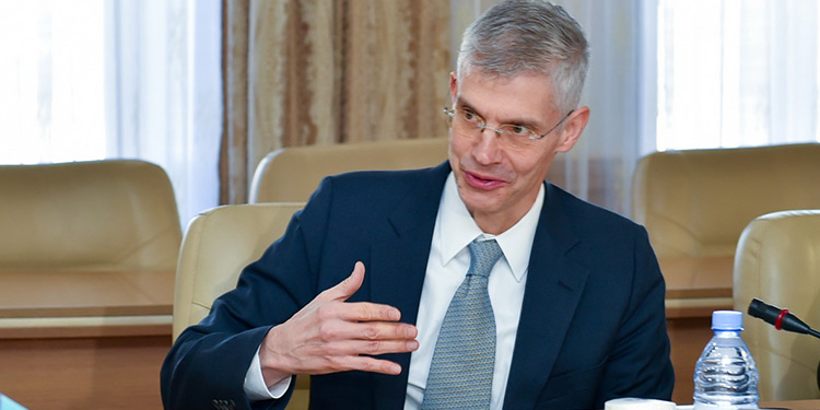 Посол Поммершайм: США не намерены возвращать талибам вертолеты