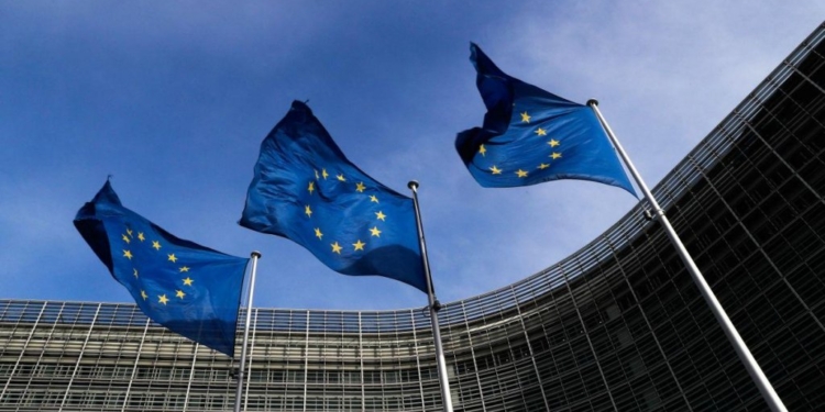 Европарламент поддержал предоставление Украине статуса кандидата на вступление в ЕС