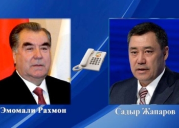 Эмомали Рахмон провел телефонный разговор с Садыром Жапаровым