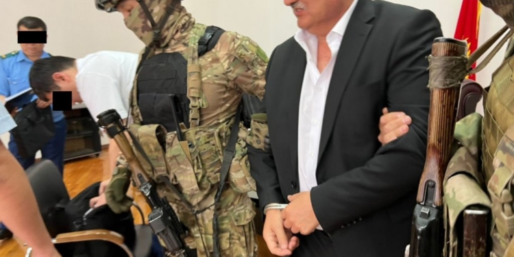 В Кыргызстане задержан министр здравоохранения