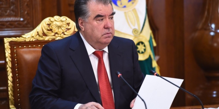 Эмомали Рахмон поручил организовать конкурс «Таджики – зеркало истории нации»