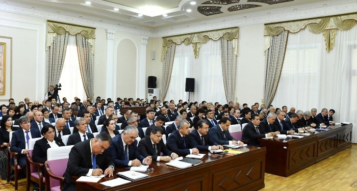Президент напомнил о сложной ситуации в мире и призвал запасаться продовольствием  