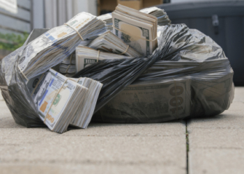 В Узбекистане пресекли вывоз в Кыргызстан свыше $2 млн.