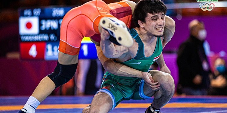 Таджикские борцы выступят на чемпионате мира по борьбе в Белграде