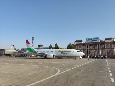 «Сомон Эйр» пополнил свой авиапарк самолетом «Боинг 737-800». На подходе еще один