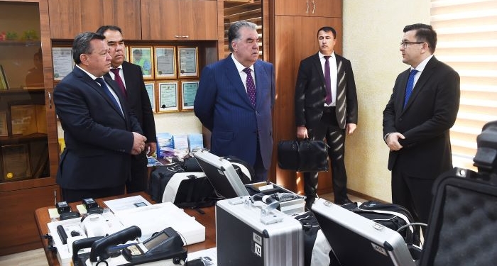 Президент открыл в Бустоне филиал Агентства по химической и ядерной безопасности