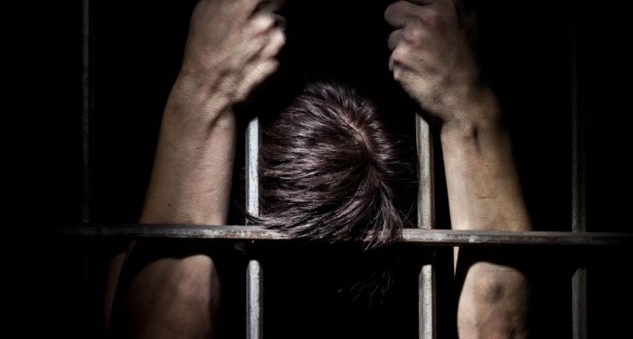 В Таджикистане осужден мужчина за грабежи и убийства, совершенные в России