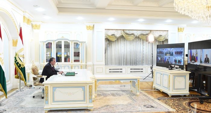 Эмомали Рахмон и Владимир Путин приняли участие в открытии 5 русскоязычных школ