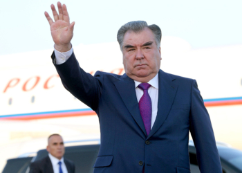 Эмомали Рахмон отбыл в Самарканд на саммит ШОС