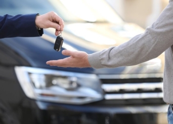 Житель Душанбе подозревается в аферах с автомобилями