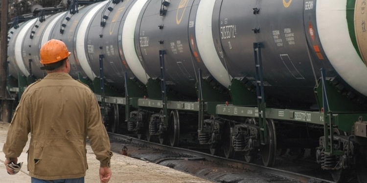 Импорт нефтепродуктов в Таджикистане увеличился на 26,7%, а пшеницы уменьшился на 10,8%