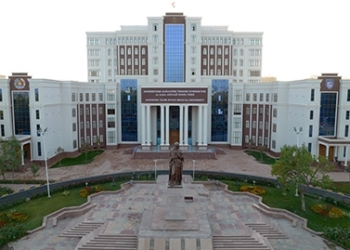 Эмомали Рахмон принял участие в открытии нового здания Госмедуниверситета
