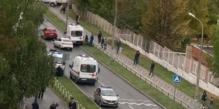 Два факта стрельбы — в школе и военкомате произошли сегодня в России