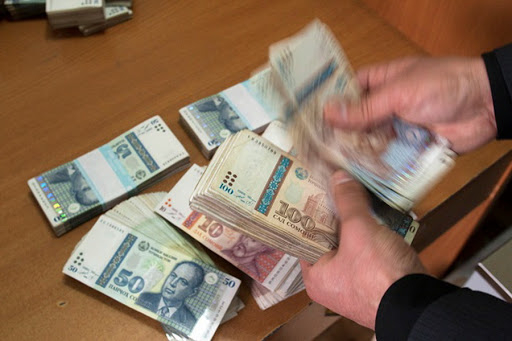 В Бустоне торговец из Истаравшана не досчитался 15 тыс. сомони выручки