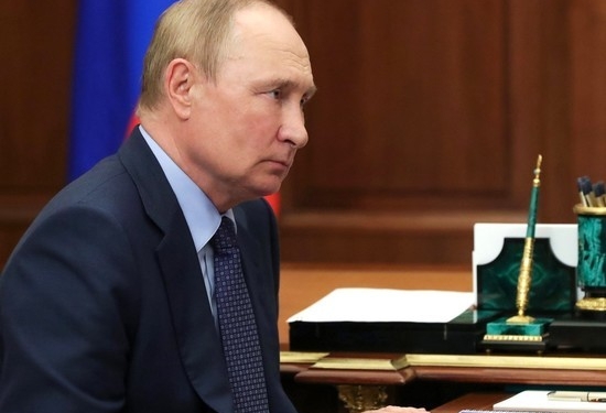 Путин ввел военное положение в ДНР, ЛНР, Запорожье и Херсонской области