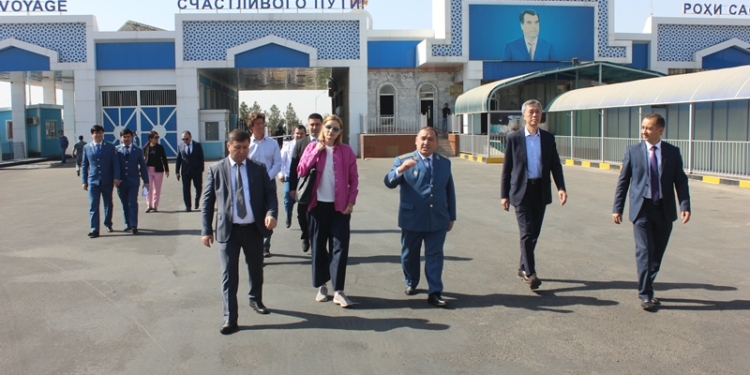 Таджикистан посетила транспортная миссия АБР