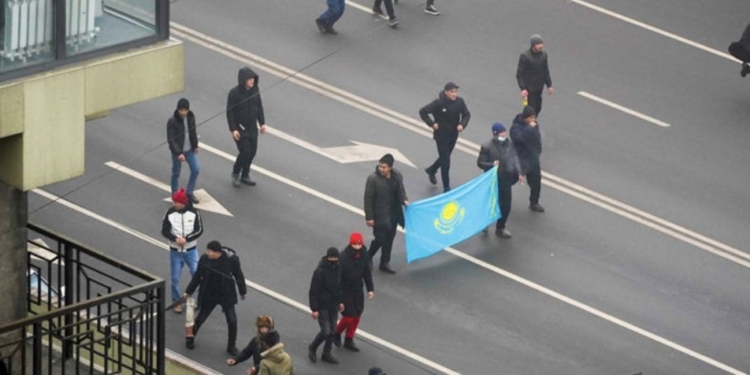 Сенат Казахстана принял закон об амнистии участников январских событий