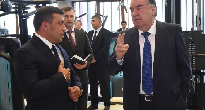 Президент открыл в Душанбе инновационный фитнес-клуб «Крокус фитнес»
