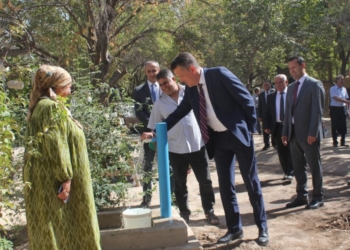 USAID и AKF построили новые системы водоснабжения в двух селах Кубодиёна и Шахритуса
