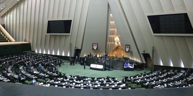 Парламент Ирана одобрил вступление страны в ШОС